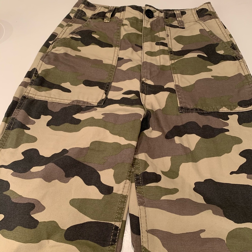 High wasted cargo pants